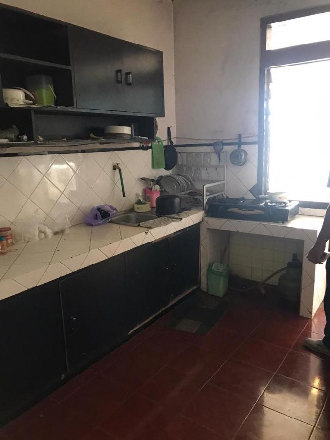 Villa & Guest House Batu Indah Экстерьер фото