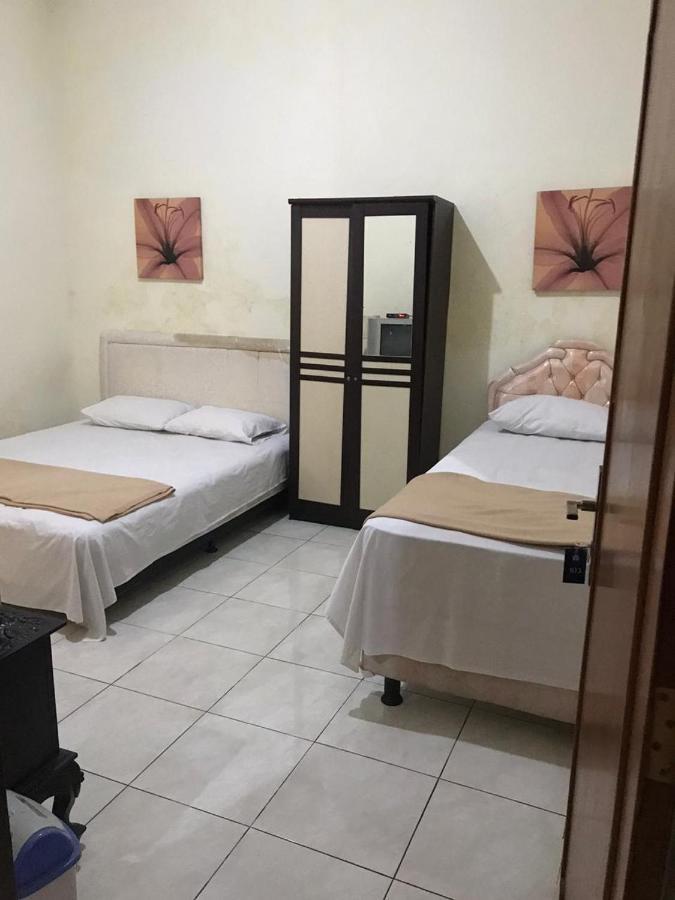 Villa & Guest House Batu Indah Экстерьер фото